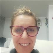 Signora offre lezioni di inglese a ragazzi